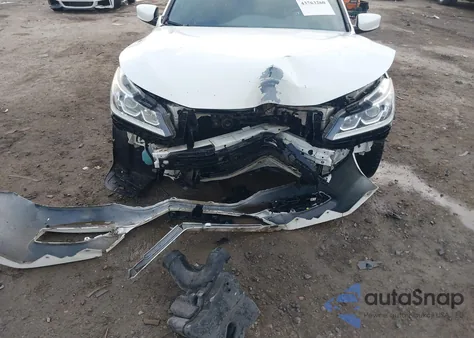 2017 Honda Accord Sport z USA, uszkodzony, nr VIN 1HGCR2F50HA178323